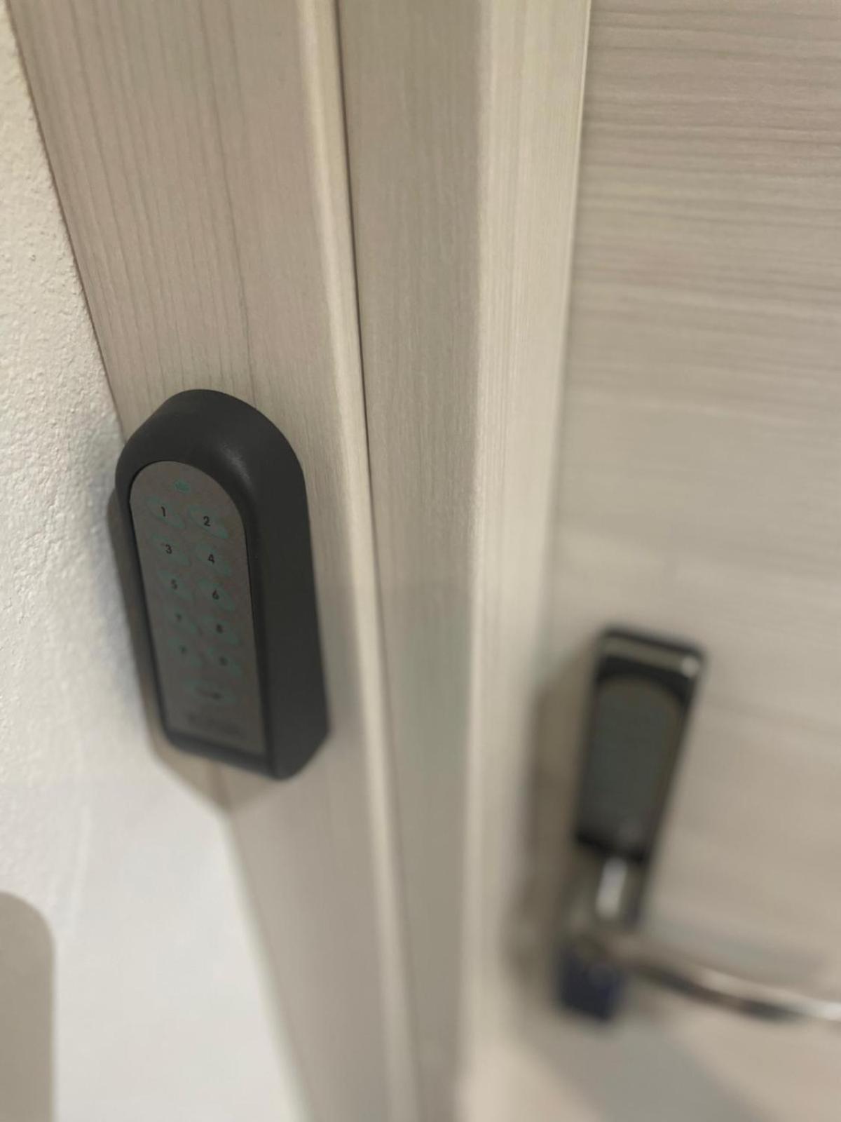 Drooms 4,0 Domotic Smart Self 24H,7 Vicino Treni Porta Susa E Centro Storico Турин Экстерьер фото