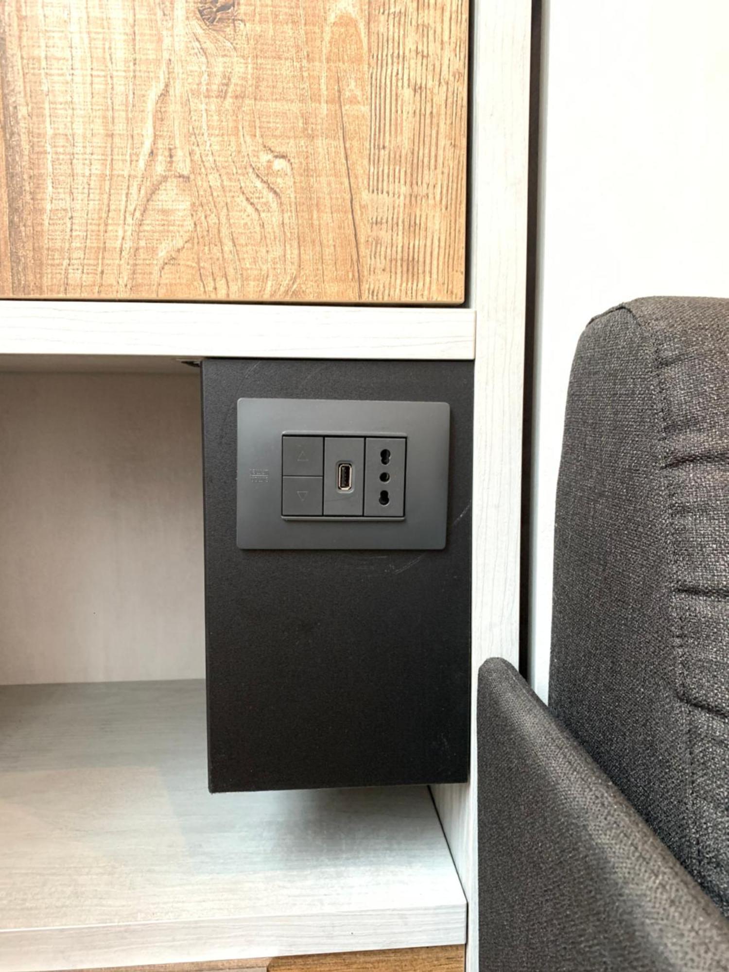 Drooms 4,0 Domotic Smart Self 24H,7 Vicino Treni Porta Susa E Centro Storico Турин Экстерьер фото