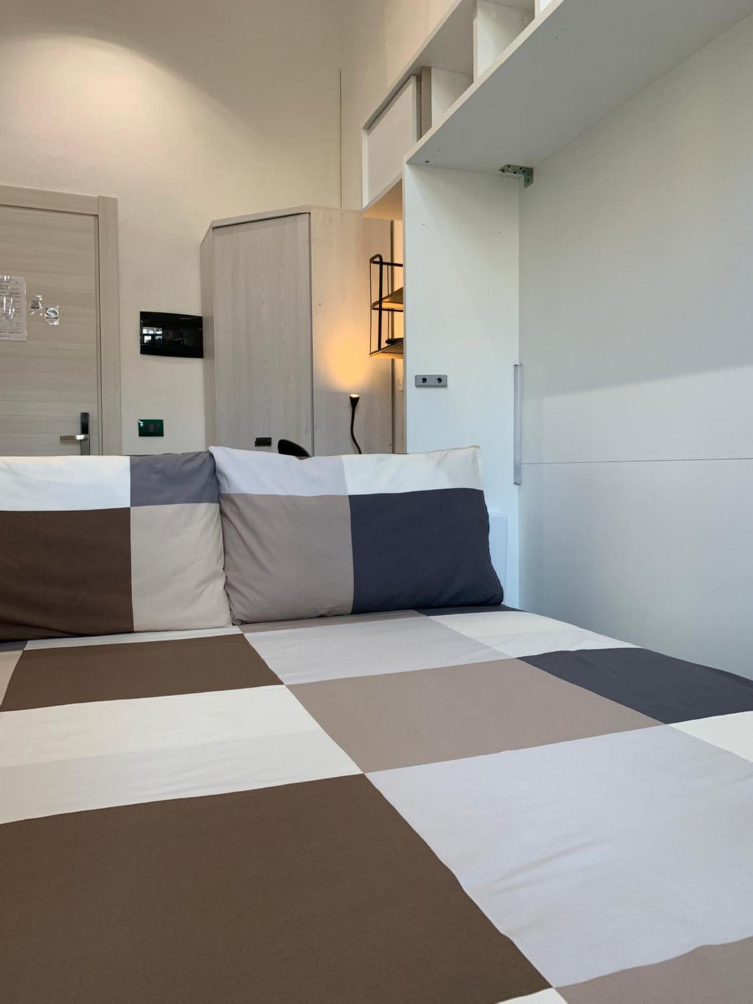 Drooms 4,0 Domotic Smart Self 24H,7 Vicino Treni Porta Susa E Centro Storico Турин Экстерьер фото